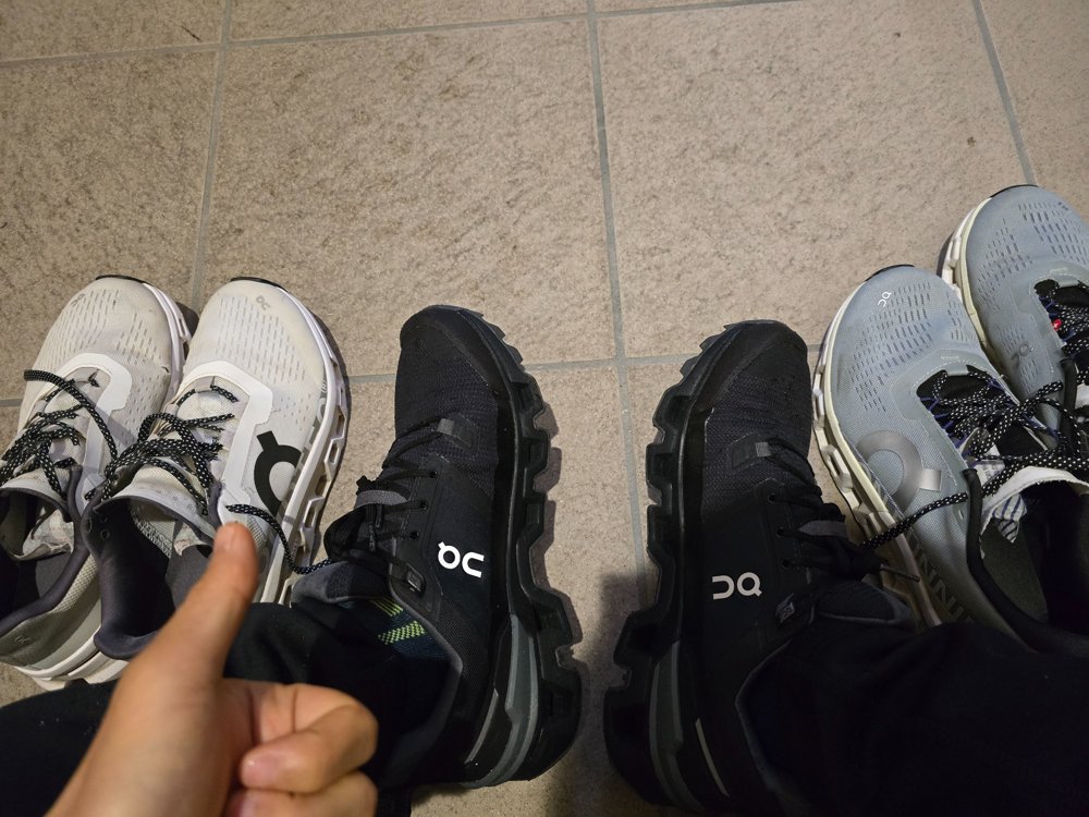 雨の日の朝散歩に使うOnシューズ3モデルを比較|防水性と履き心地の実体験